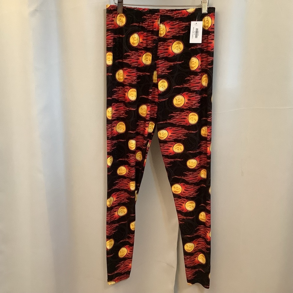 Leggings Women’s  Size Regular and Curvy Bitcoin Pattern